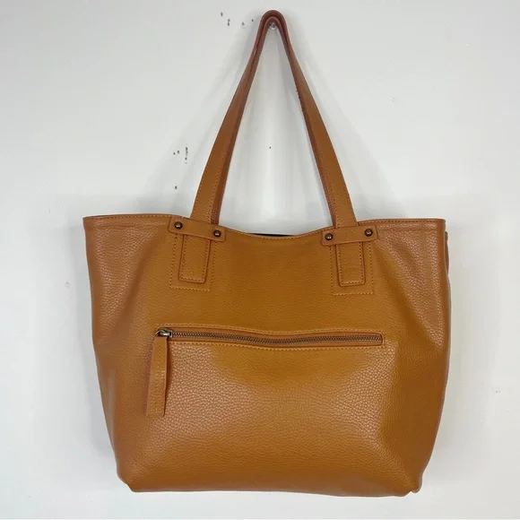G.H. Bass & Co caramel vegan leather tote bag with navy blue crossbody strap - Picture 4 of 16